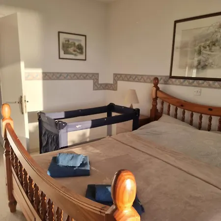 Mediterranean Valley Hébergement de vacances *